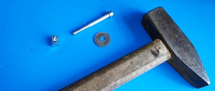 So verkeilen Sie einen Hammer zuverlässig und dauerhaft mit einem Schraubkeil
