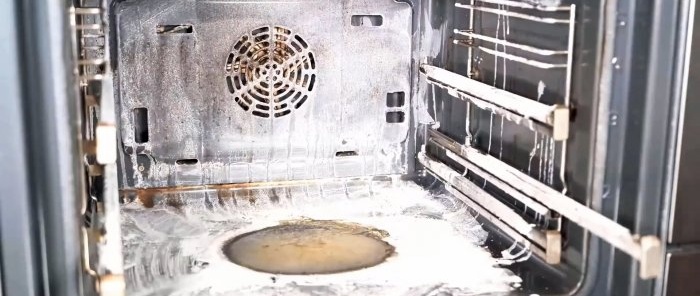 How to clean the oven with soda and vinegar without commercial chemicals