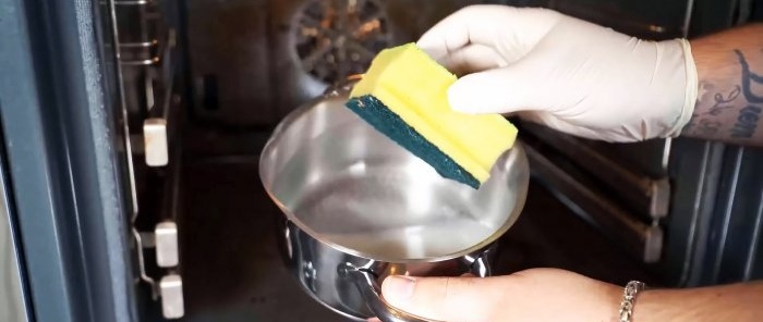 Как да почистите фурната със сода и оцет без търговски химикали