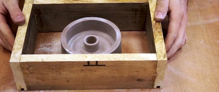 Paano mag-cast ng pulley para sa isang gilingan ng sinturon mula sa aluminyo