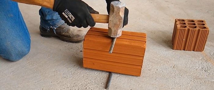 Sådan flækker du en hul keramisk blok uden specialværktøj