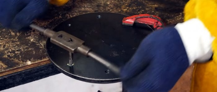 איך להכין מכבש לרידוד מהיר של בצק ללא ריתוך