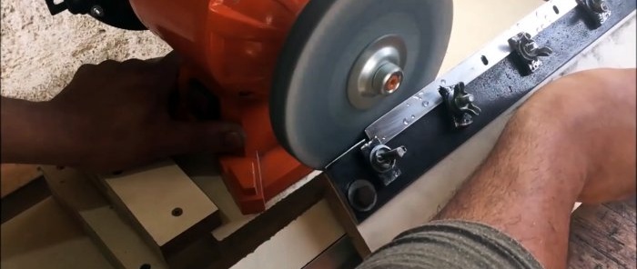 So stellen Sie ein Gerät zum Schärfen von Messern an einer Abrichtmaschine her