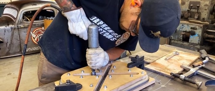 Kaip padaryti standiklius ant metalo lakšto be preso