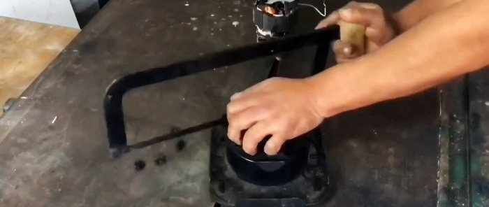 Come realizzare una fresa manuale da un frullatore rotto