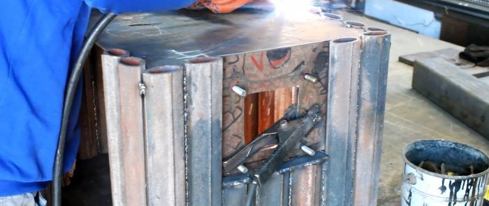 איך להכין תנור ביעילות מוגברת מסוללות ברזל יצוק ישנות