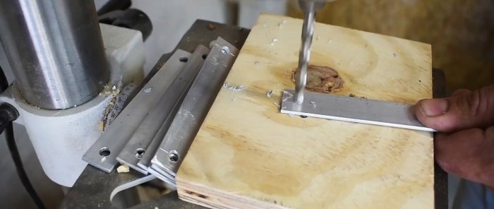 Hoe maak je een automatische bordklem?