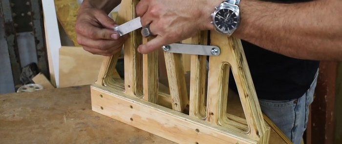 How to make an automatic board clamp