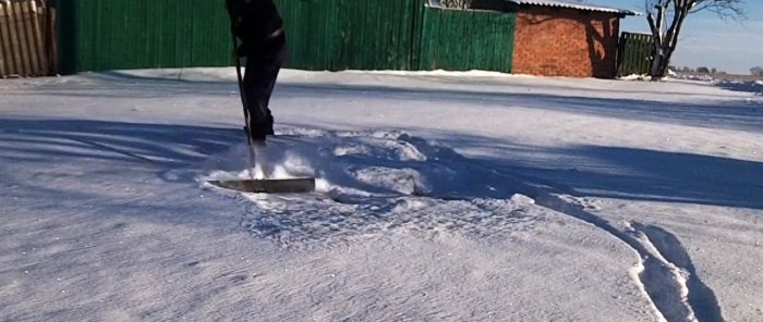 Ako vyrobiť ľahké hrable na rýchle odstraňovanie snehu
