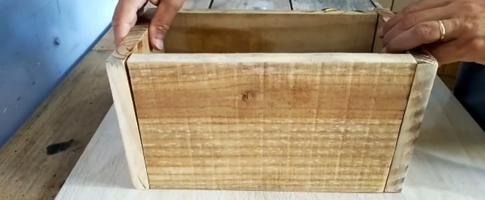 Cómo hacer un molde plegable de madera para hacer bloques.