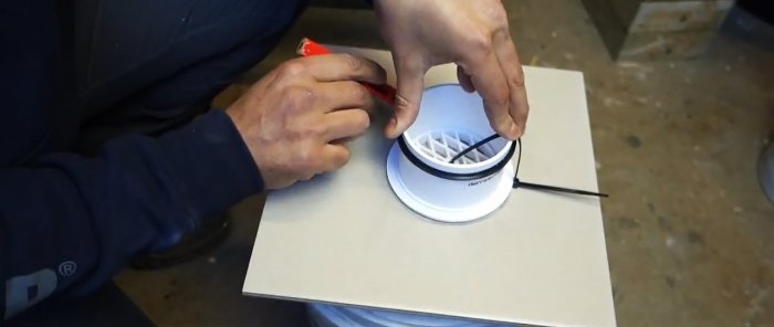 Hur man skär ett stort och jämnt hål i keramiska plattor med en kvarn