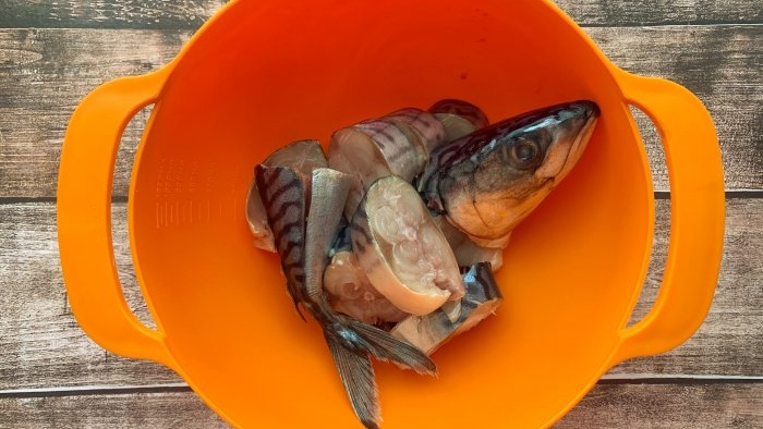 Makrell i en duftende marinade - en utmerket matbit på 2 timer