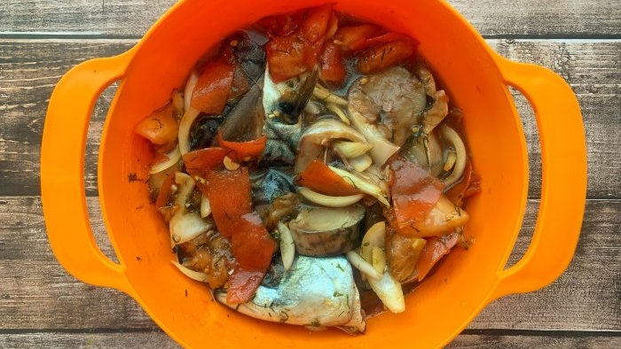 Makrell i en duftende marinade - en utmerket matbit på 2 timer