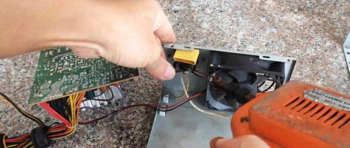 Jak vyrobit pájecí a topné zařízení z mikrovlnného transformátoru