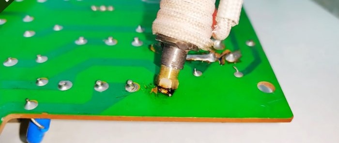 Cách chế tạo máy bơm khử mối hàn có gia nhiệt để việc khử mối hàn bảng mạch thành các bộ phận được thuận tiện