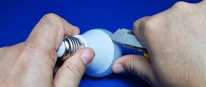 Jak vyrobit LED lampu s nastavitelnou úrovní osvětlení
