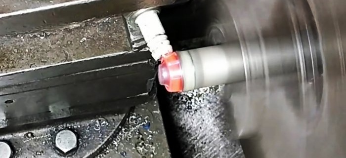 Come tappare un tubo e realizzare un cono all'estremità senza saldature