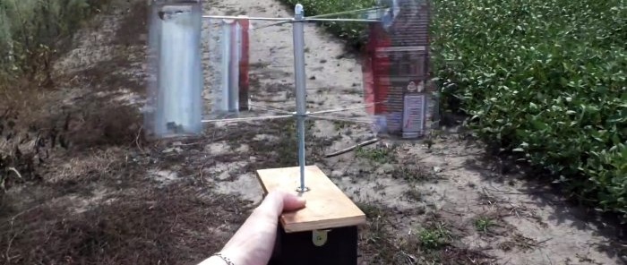 Mini wind generator for charging your phone