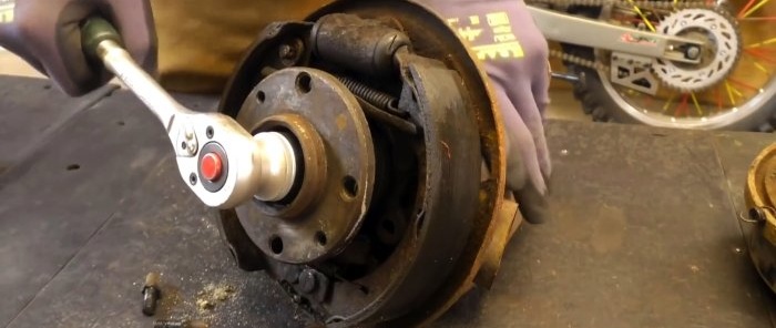 DIY ηλεκτρομηχανικό σιδηροπρίονο βασισμένο σε κόμβο αυτοκινήτου