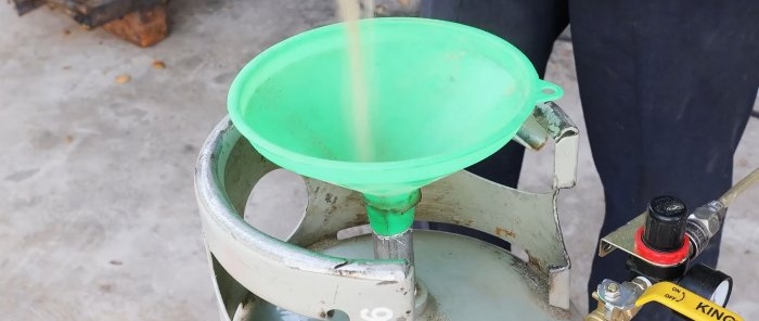 How to make a sandblaster from a small gas cylinder