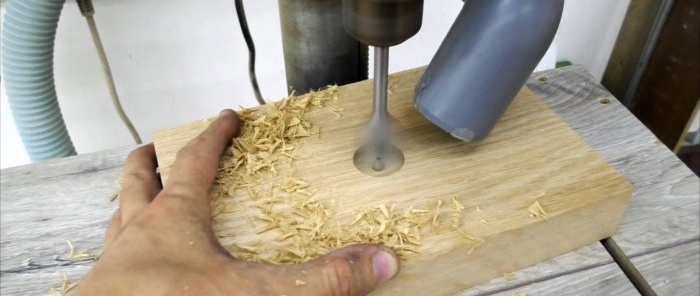Cómo hacer un dispositivo para girar grandes piezas de trabajo cilíndricas y cónicas en una sierra circular