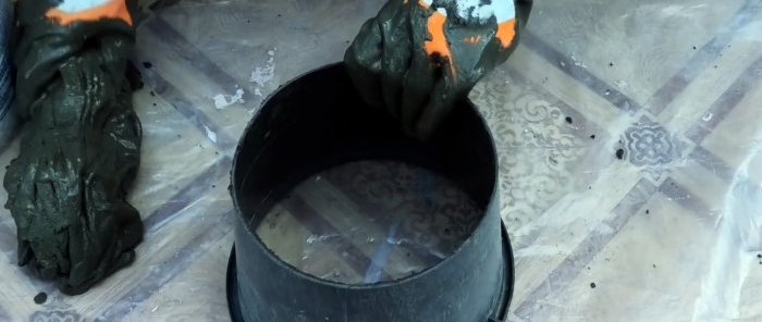 Plantador de tocos faça você mesmo com um balde velho e trapos