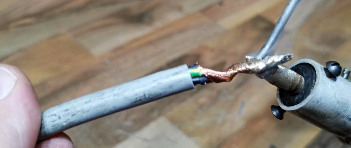 Do-it-yourself soldering iron nozzle for a gas burner