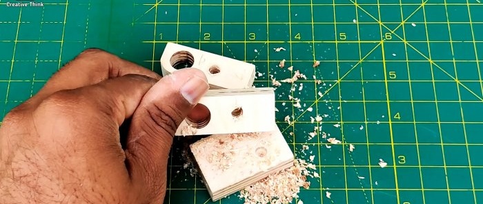 A máquina mais simples para soldagem por pontos em capacitores com suas próprias mãos