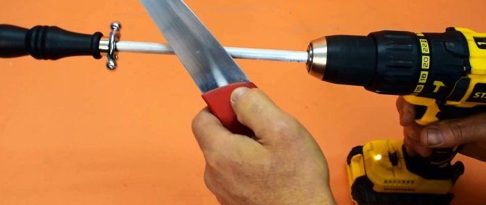 4 manieren om een ​​mes te slijpen als je geen slijper of wetsteen hebt