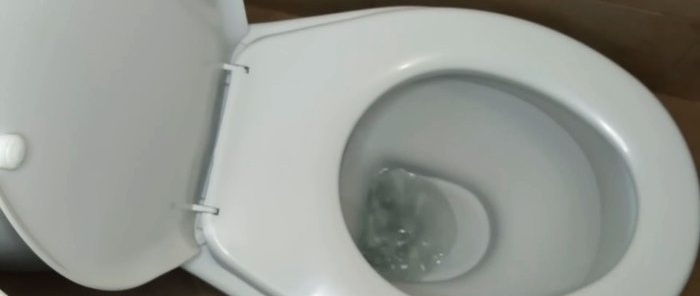 De toilettank loopt over en houdt geen water vast. Gemakkelijk te repareren zonder onderdelen te vervangen.