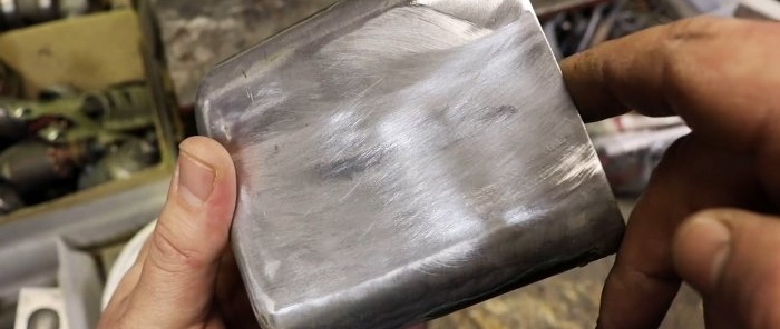 Hoe u een aluminium onderdeel betrouwbaar kunt solderen met gewoon tin zonder speciale laselektroden en zelfs zonder vloeimiddel