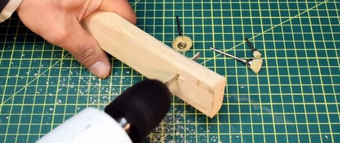 Hogyan alakítsunk át egy régi turmixgépet Dremel mini fúrógéppé