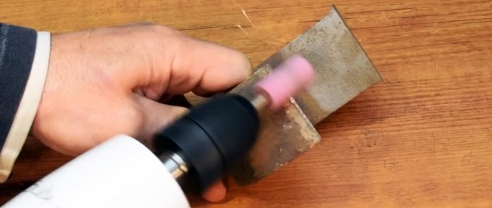 Hvordan konvertere en gammel blender til en Dremel Mini Drill