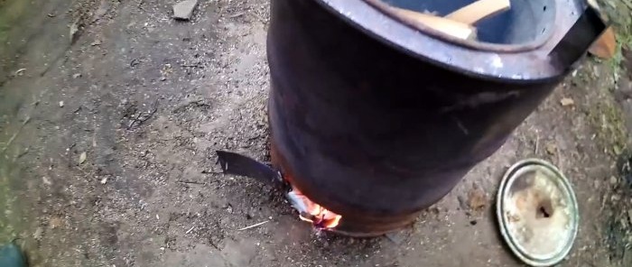 Как да си направим бездимна печка за изгаряне на градински отпадъци