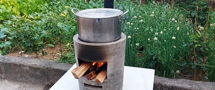 Cómo hacer una estufa sin humo con cemento y un par de cubos de plástico