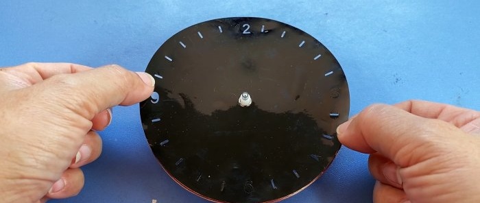 Cum să faci un ceas cu LED-uri cu iluminare de fundal wireless a mâinilor și a cadranului