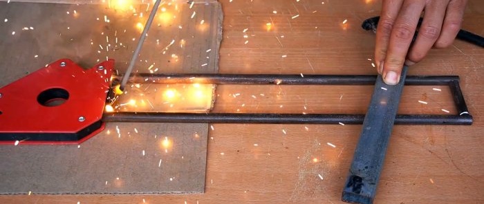 Kā izgatavot ierīci ķēdes sieta aušanai no 4 mm tērauda stieples
