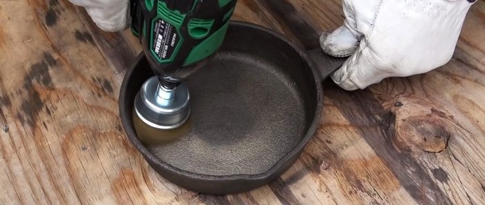 Cómo restaurar una vieja sartén oxidada