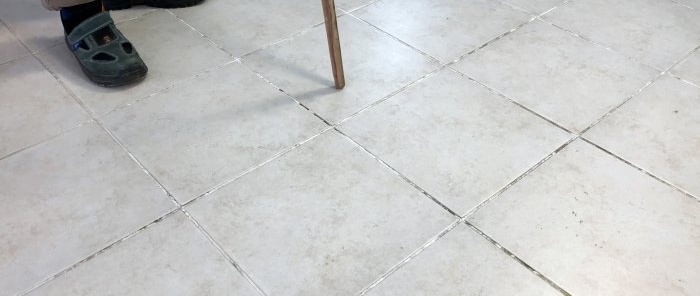 How to dismantle coiled tiles without breaking them