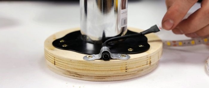 Comment fabriquer une lampe originale à partir de bouteilles PET et de bandes de placage
