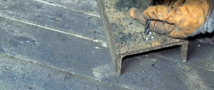 Paano gumawa ng isang ganap na anvil mula sa mga labi ng profiled metal