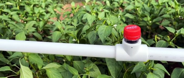 Efficiënte tuinsproeier gemaakt van PP-buizen en PET-flessen