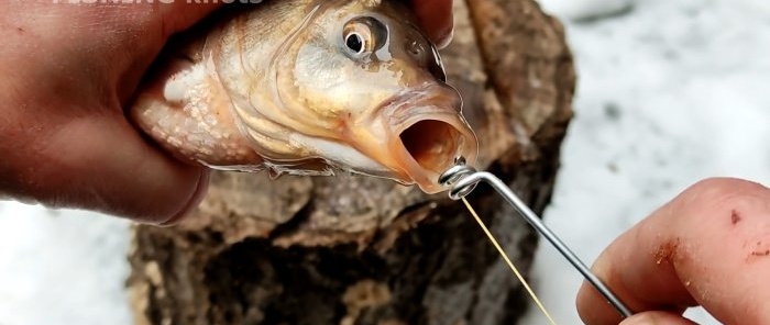 Cách làm dụng cụ gỡ lưỡi câu cá
