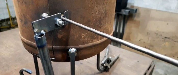 Hur man gör en spis för en kittel från en gascylinder