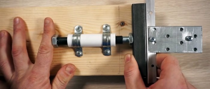 Cara memasang struktur untuk mengasah pisau daripada bahan yang ada