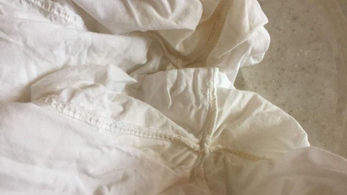 How to remove sweat stains from white clothes without expensive chemicals