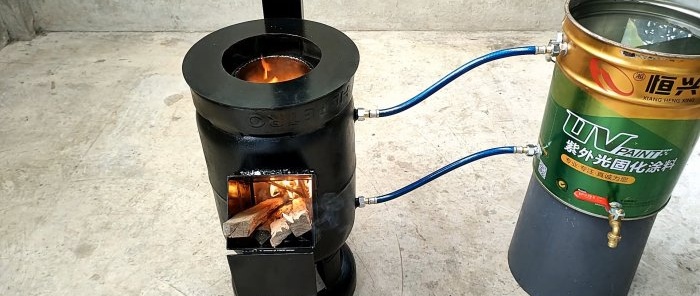 Cómo hacer una estufa de leña 2 en 1 a partir de una bombona de gas con calentamiento de agua en paralelo