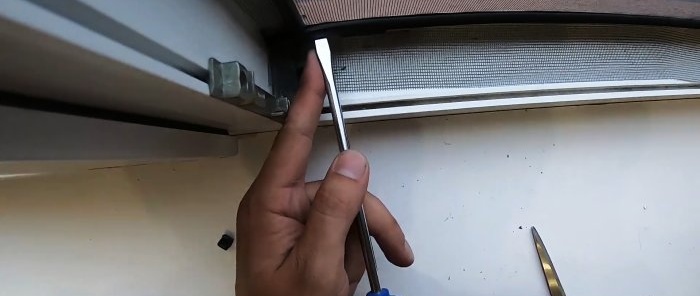 Hoe maak je een klamboe zonder frame voor een raam voor een fractie van de kosten