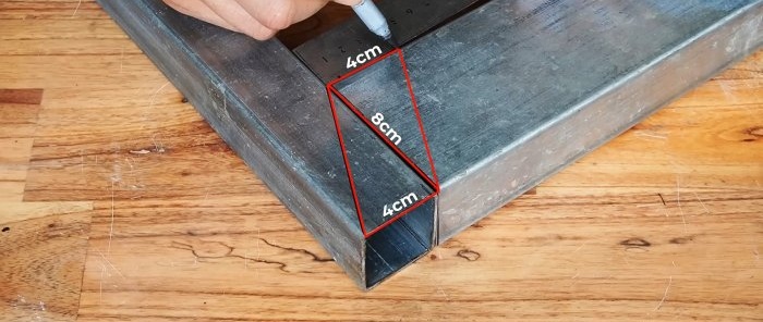 כיצד לחבר צינורות פרופיל של חלקים שונים בזווית ישרה