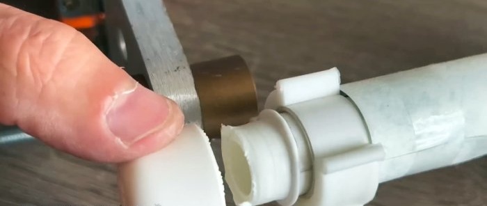 Comment fabriquer des volets roulants à partir de tuyaux en PP pour quelques centimes